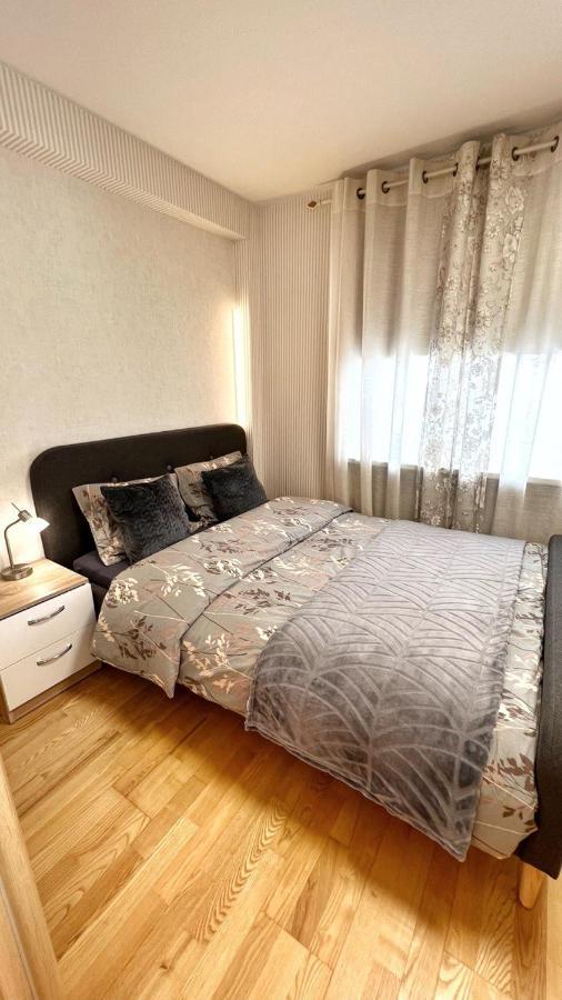 New Apartment With A View In The Town Center Narva Exterior foto